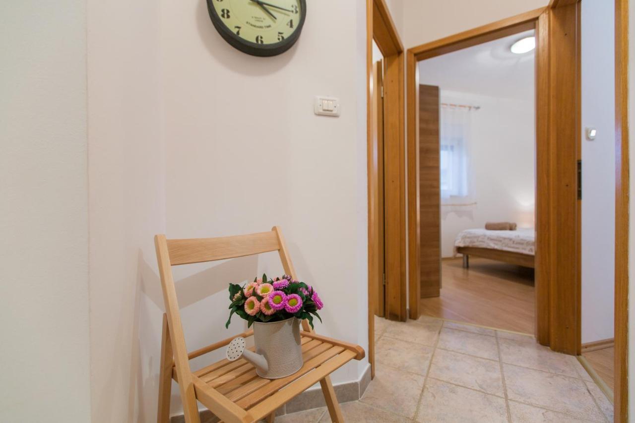 Maiv Residence - Family & Designer Suites Rogoznica  Habitación foto